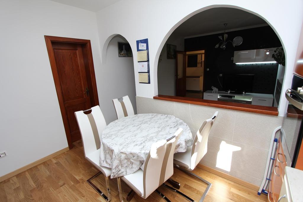 Apartment Ilinovic 로비니 외부 사진